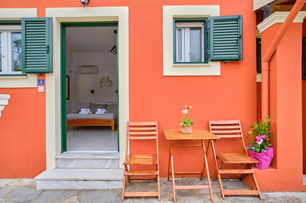 Logas Beach Studios Peroulades  Ngoại thất bức ảnh
