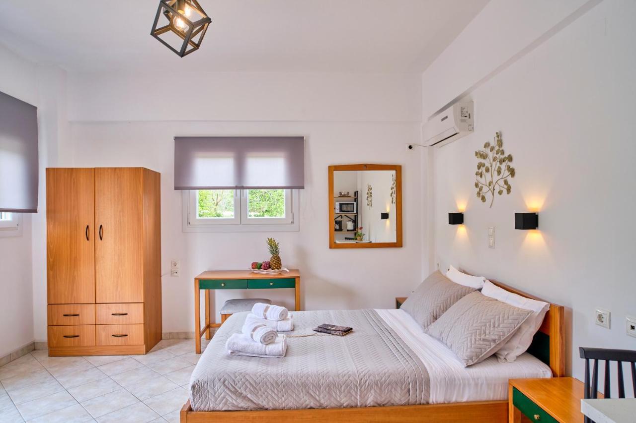 Logas Beach Studios Peroulades  Ngoại thất bức ảnh